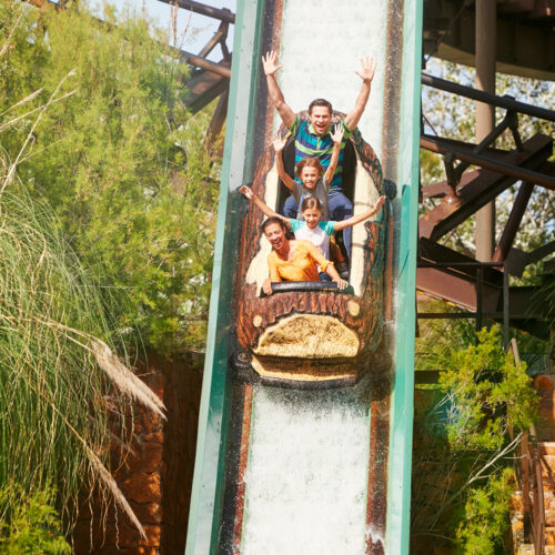 Attraction Silver River Flume à PortAventura – descente aquatique idéale pour un séjour groupe