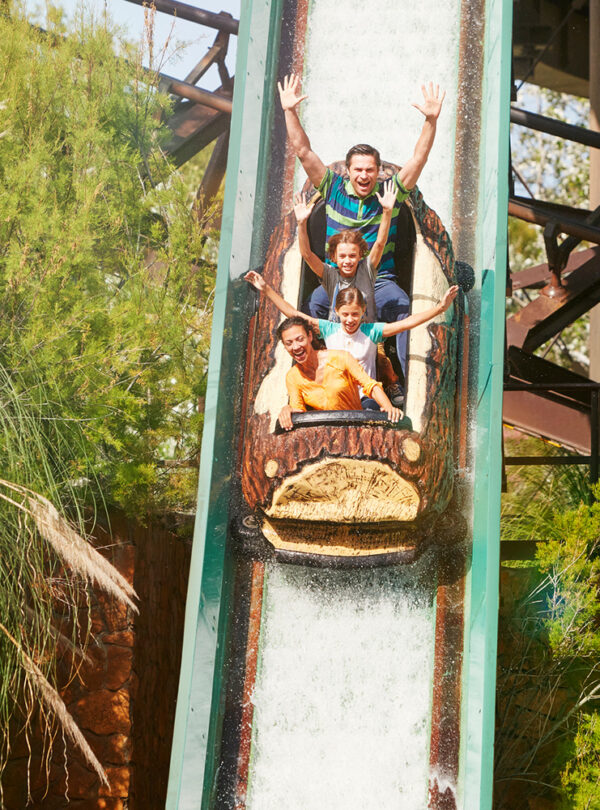 Attraction Silver River Flume à PortAventura – descente aquatique idéale pour un séjour groupe